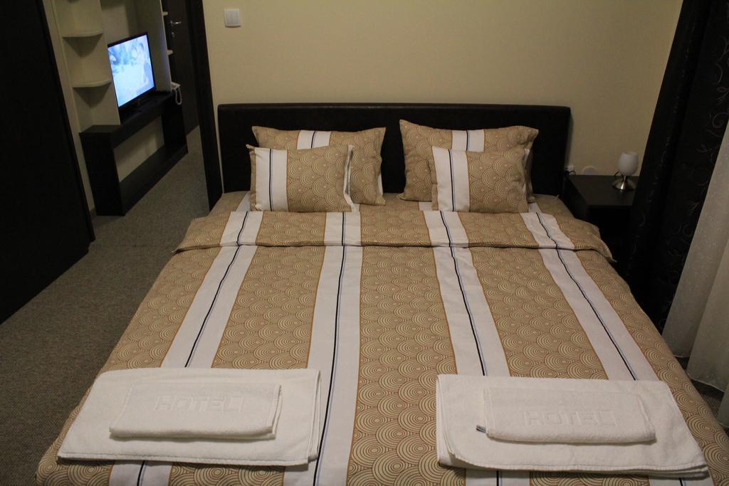 Hotel Feniks Požarevac Δωμάτιο φωτογραφία
