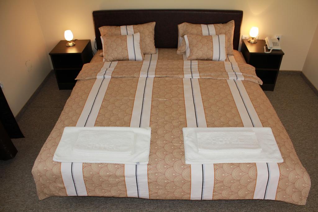 Hotel Feniks Požarevac Δωμάτιο φωτογραφία