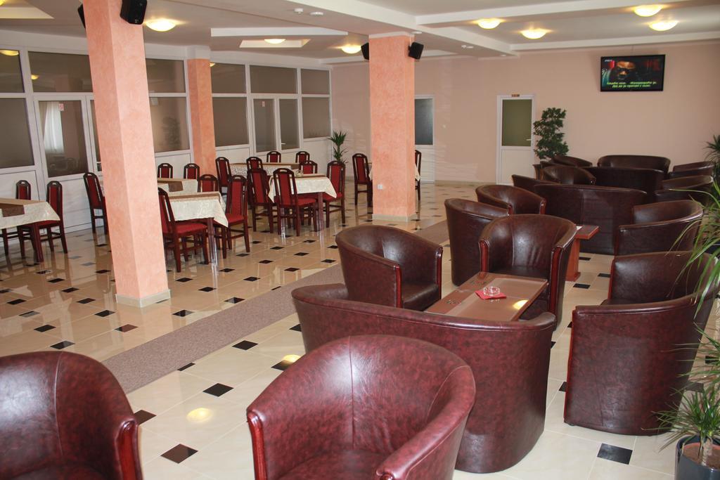Hotel Feniks Požarevac Εξωτερικό φωτογραφία