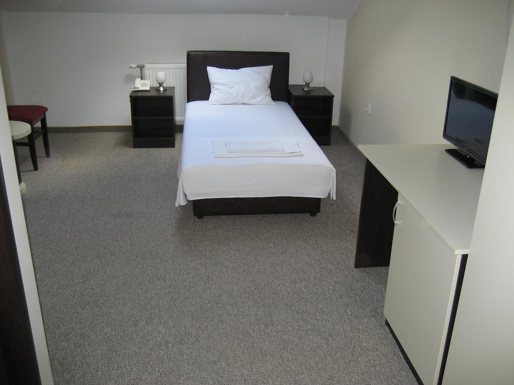 Hotel Feniks Požarevac Εξωτερικό φωτογραφία