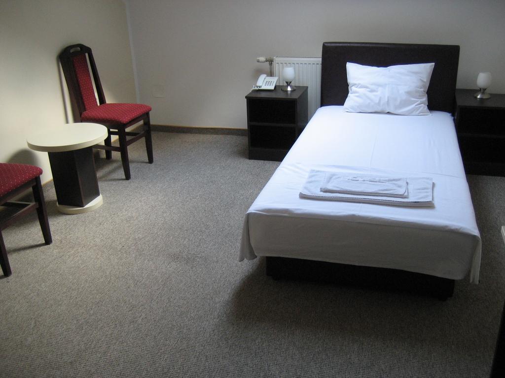 Hotel Feniks Požarevac Εξωτερικό φωτογραφία