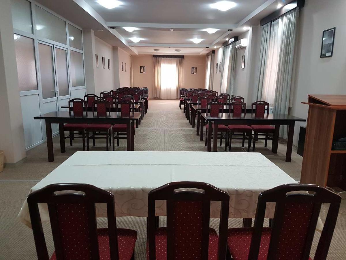 Hotel Feniks Požarevac Εξωτερικό φωτογραφία